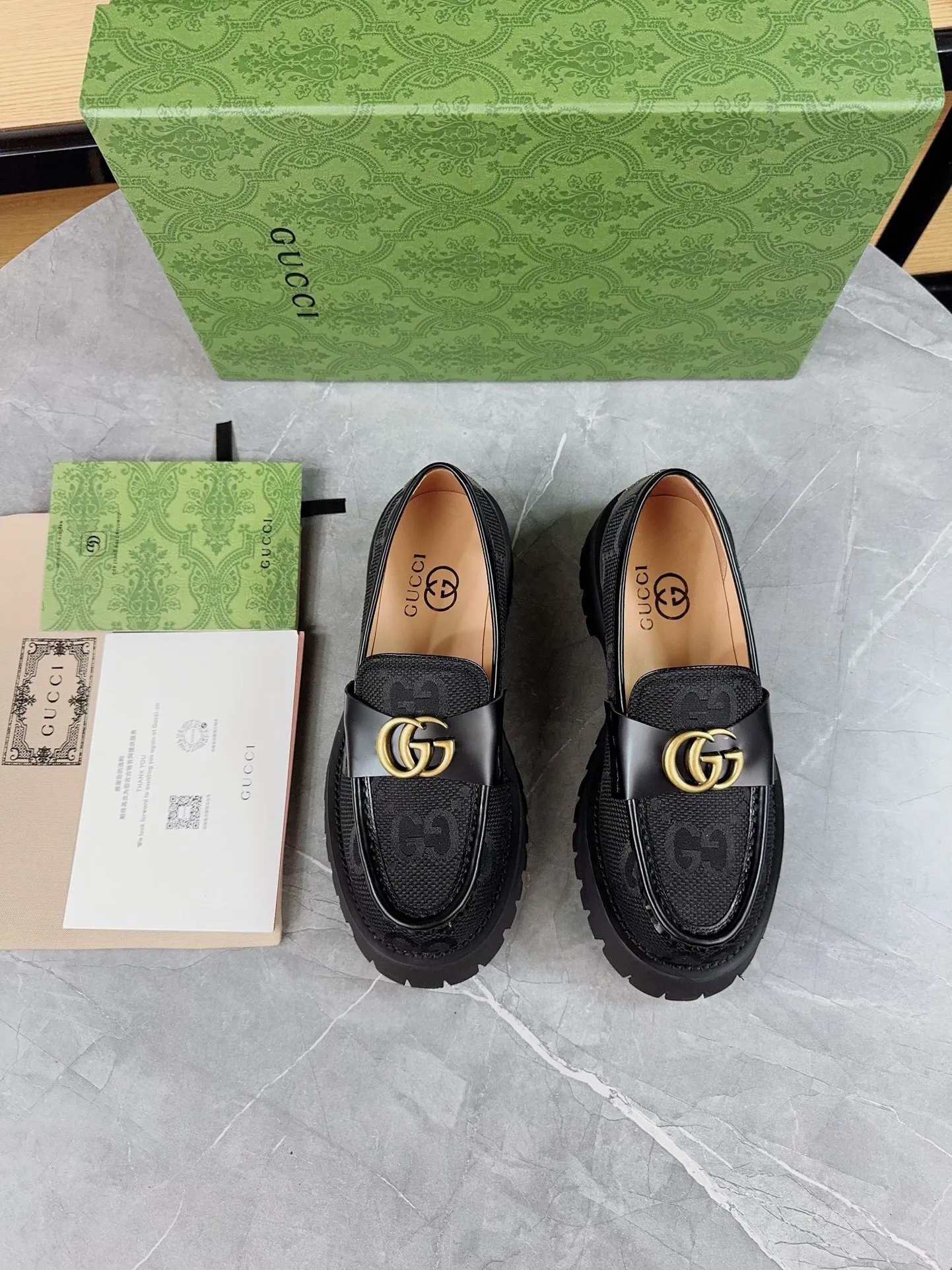 👟👟Ex-factory price 520👟👟Gucci2023 new model, double GG groove thick-soled Loaf platform shoes. The original version is made 1:1. Super beautiful quality, classic model at the counter. ❶Upper: original open edge beaded cowhide ❷Inner lining: water-dyed cowhide ❸Feet: water-dyed cowhide ❹Outsole: ultra-light original sole ❺thick sole heightening: 3.5cn ❻Packing: original packaging ❼Number: 35-42 (41 41 customized, non-returnable) Men's model: 38-46 (45, 46 customized, non-returnable)